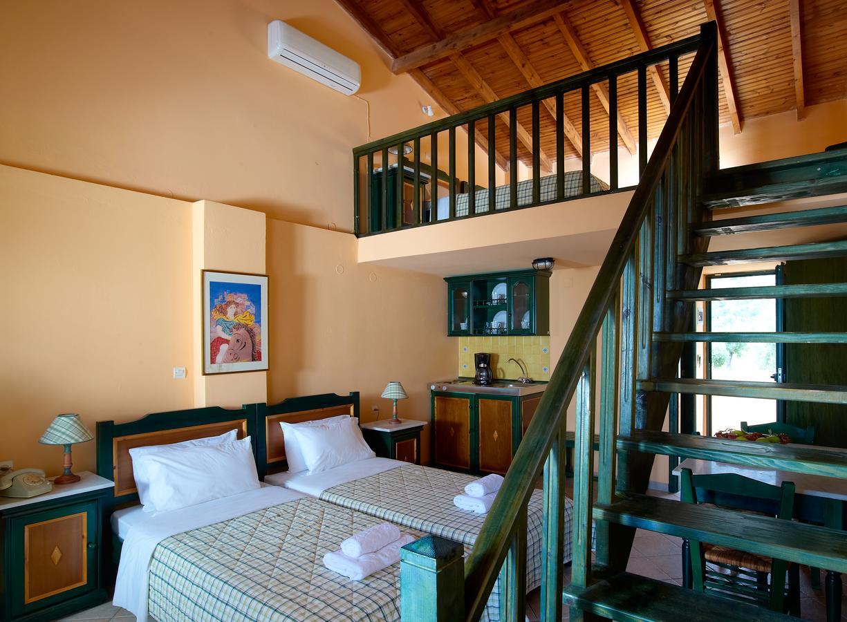 Hotel Ledra Marathókampos Eksteriør billede